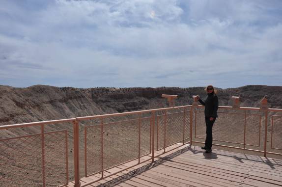 Lunetas ajudam a visualizar a Meteor Crater, no Arizona - Estados Unidos